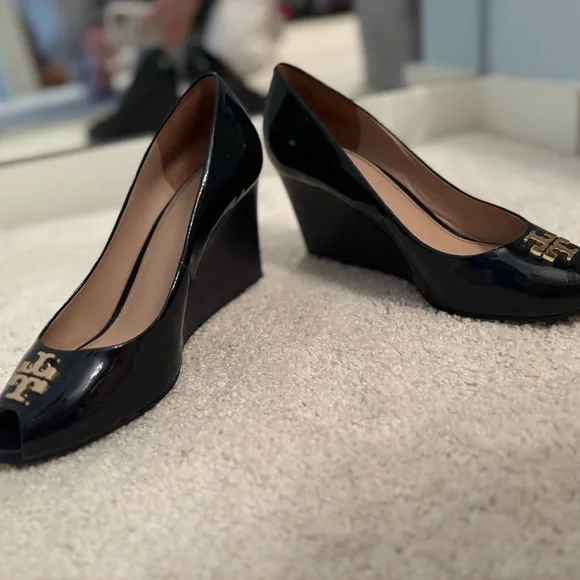 Tory Burch Navy Peep-Toe Flats - Picture 2 of 12